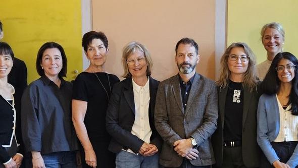 En gruppbild på sex kvinnor och tre män.